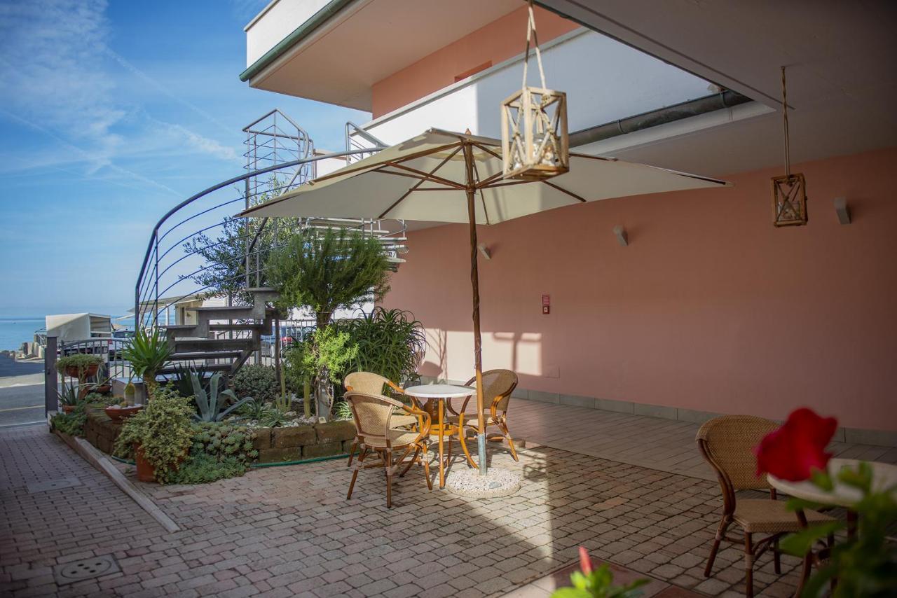 Hotel Del Sole San Vincenzo Exterior foto