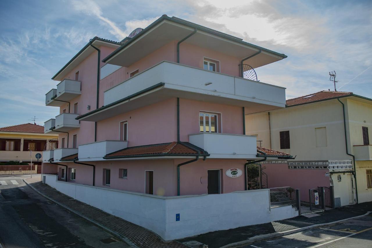 Hotel Del Sole San Vincenzo Exterior foto